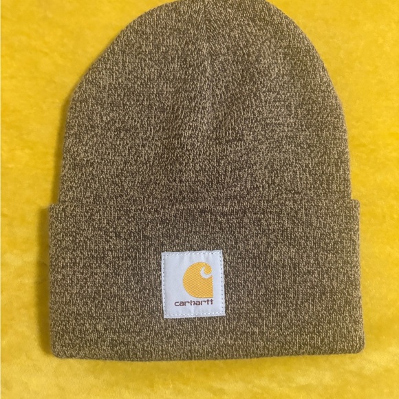 Carhartt Accessories - Carhartt brown and tan Knit Beanie!
